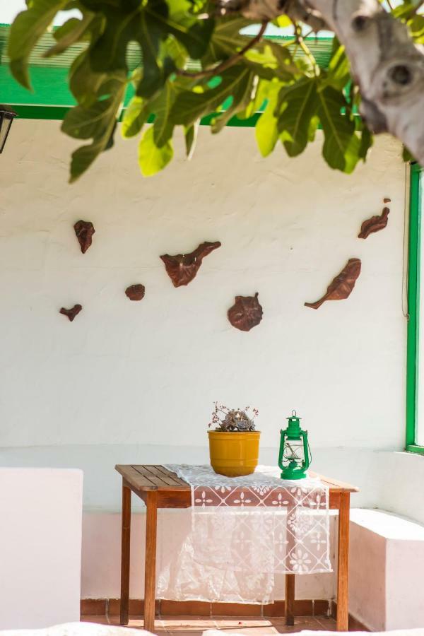 Casa Mi Tio Perico Guest House Mala Exterior photo
